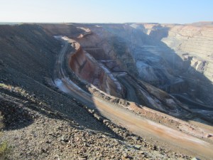 The Super Pit - produces 800,000 ops of gold per year